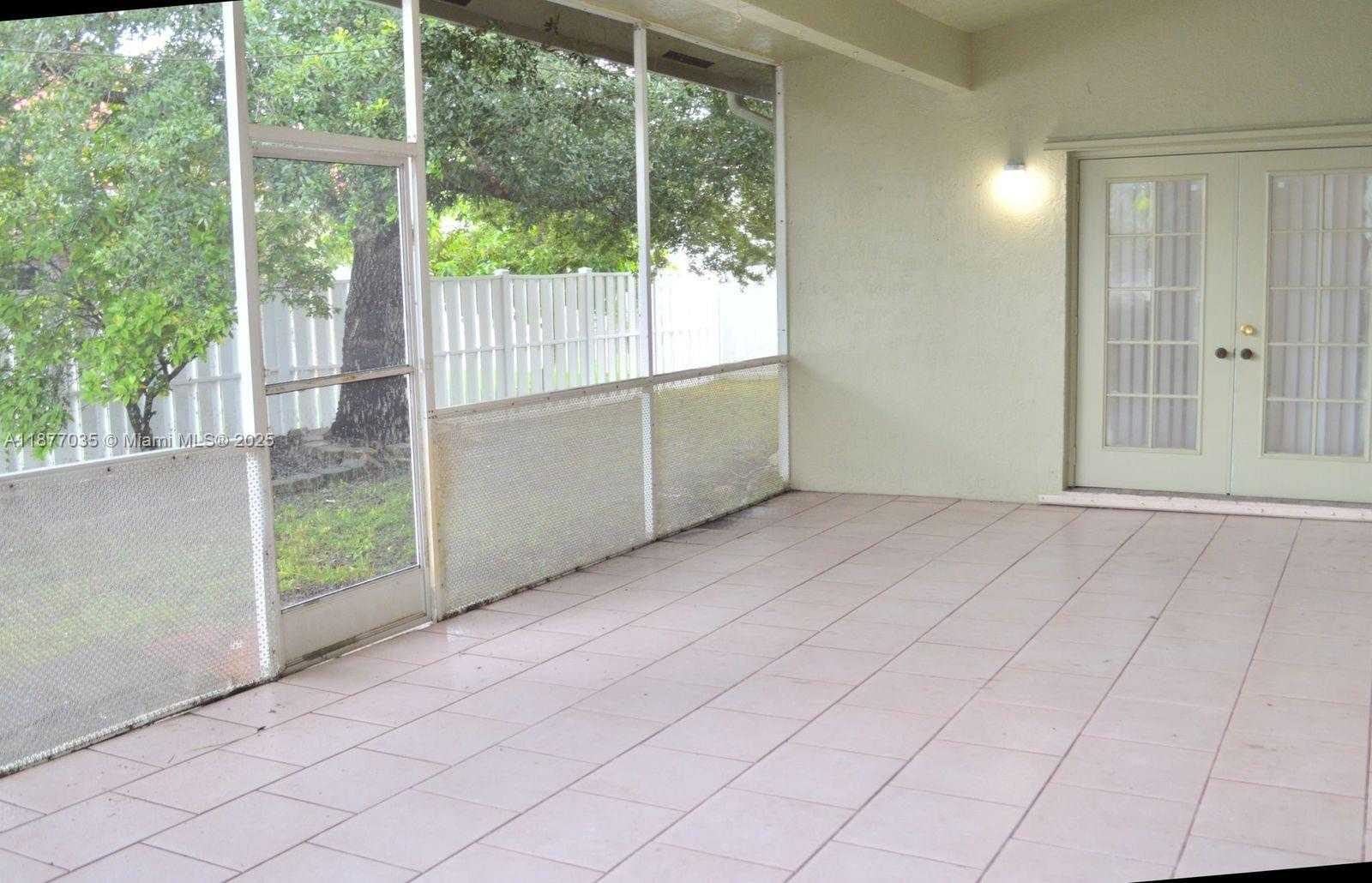 Small Image of 20133 NORTH WEST 9TH CT, Pembroke Pines Number 35
