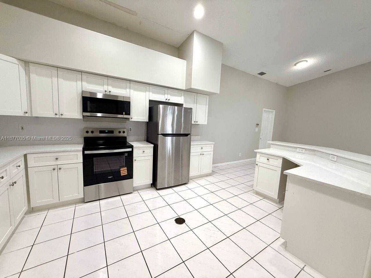 Small Image of 20133 NORTH WEST 9TH CT, Pembroke Pines Number 7