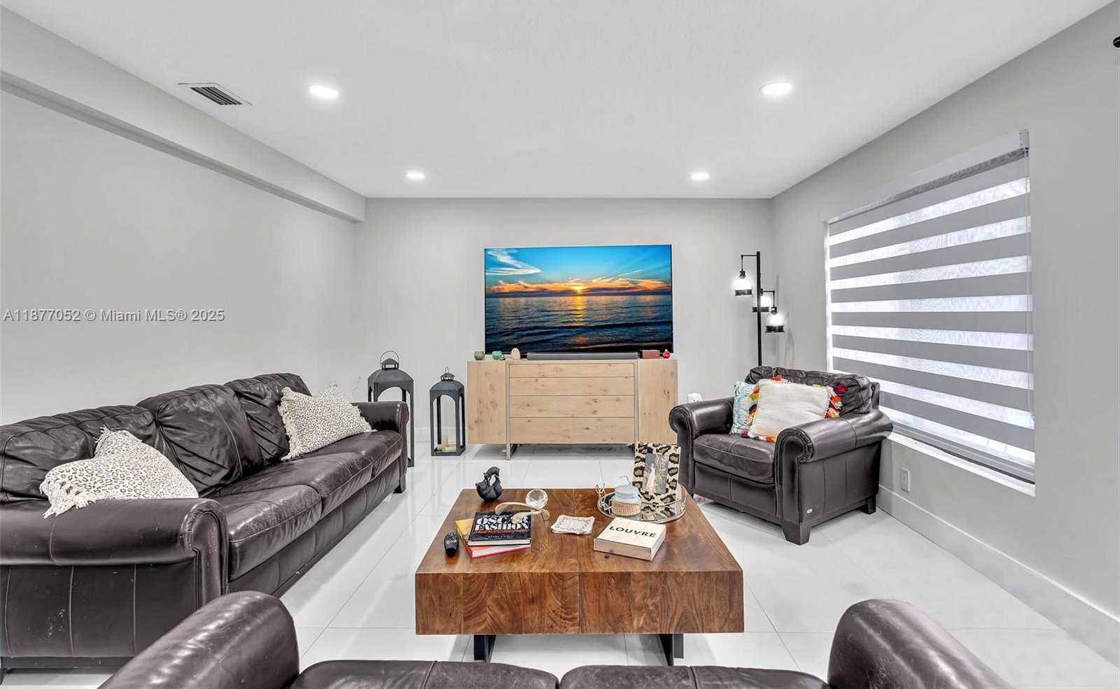Small Image of 12680 NORTH MIAMI AVE, North Miami Number 28