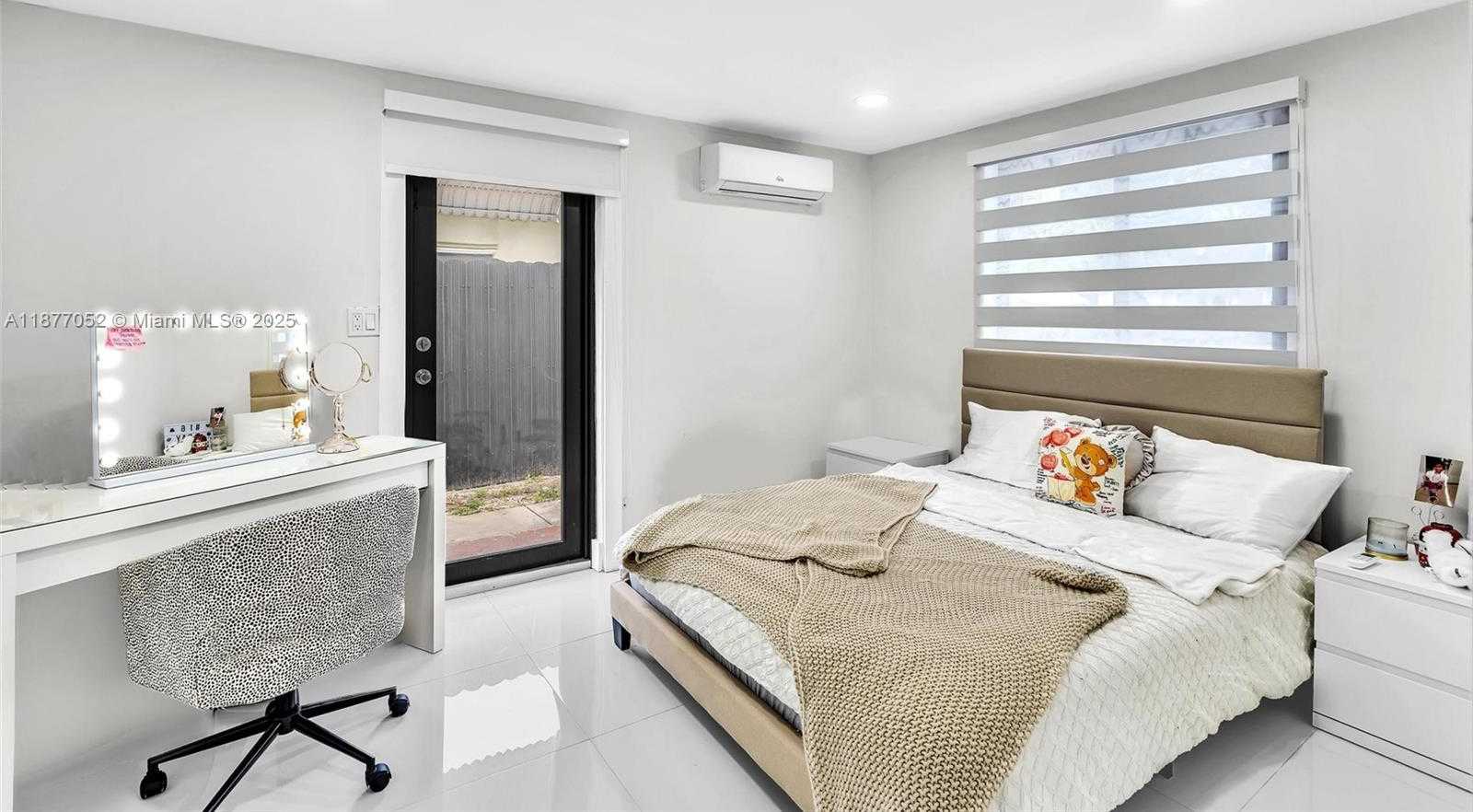 Small Image of 12680 NORTH MIAMI AVE, North Miami Number 38