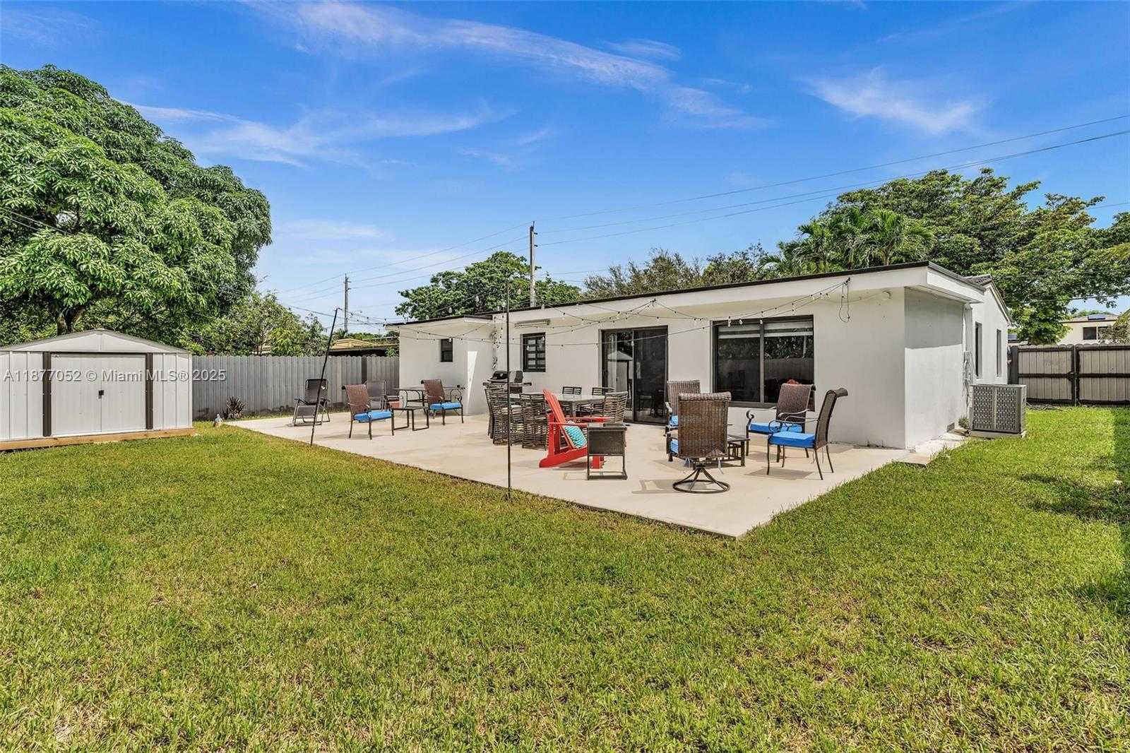 Small Image of 12680 NORTH MIAMI AVE, North Miami Number 55