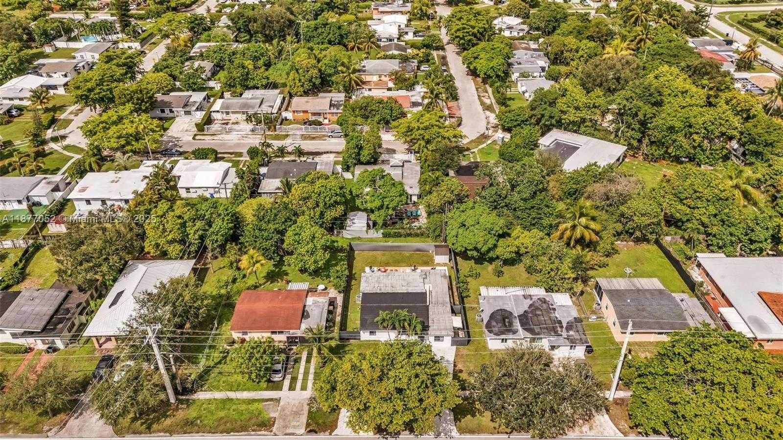 Small Image of 12680 NORTH MIAMI AVE, North Miami Number 58