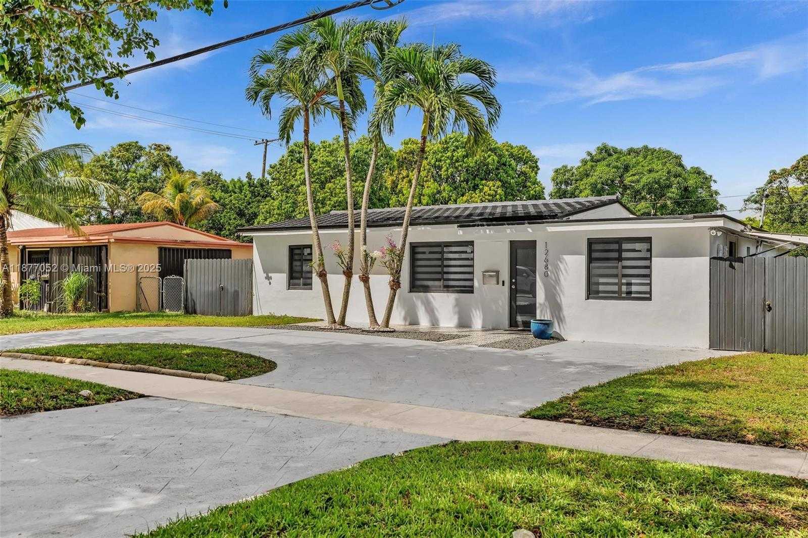 Small Image of 12680 NORTH MIAMI AVE, North Miami Number 7