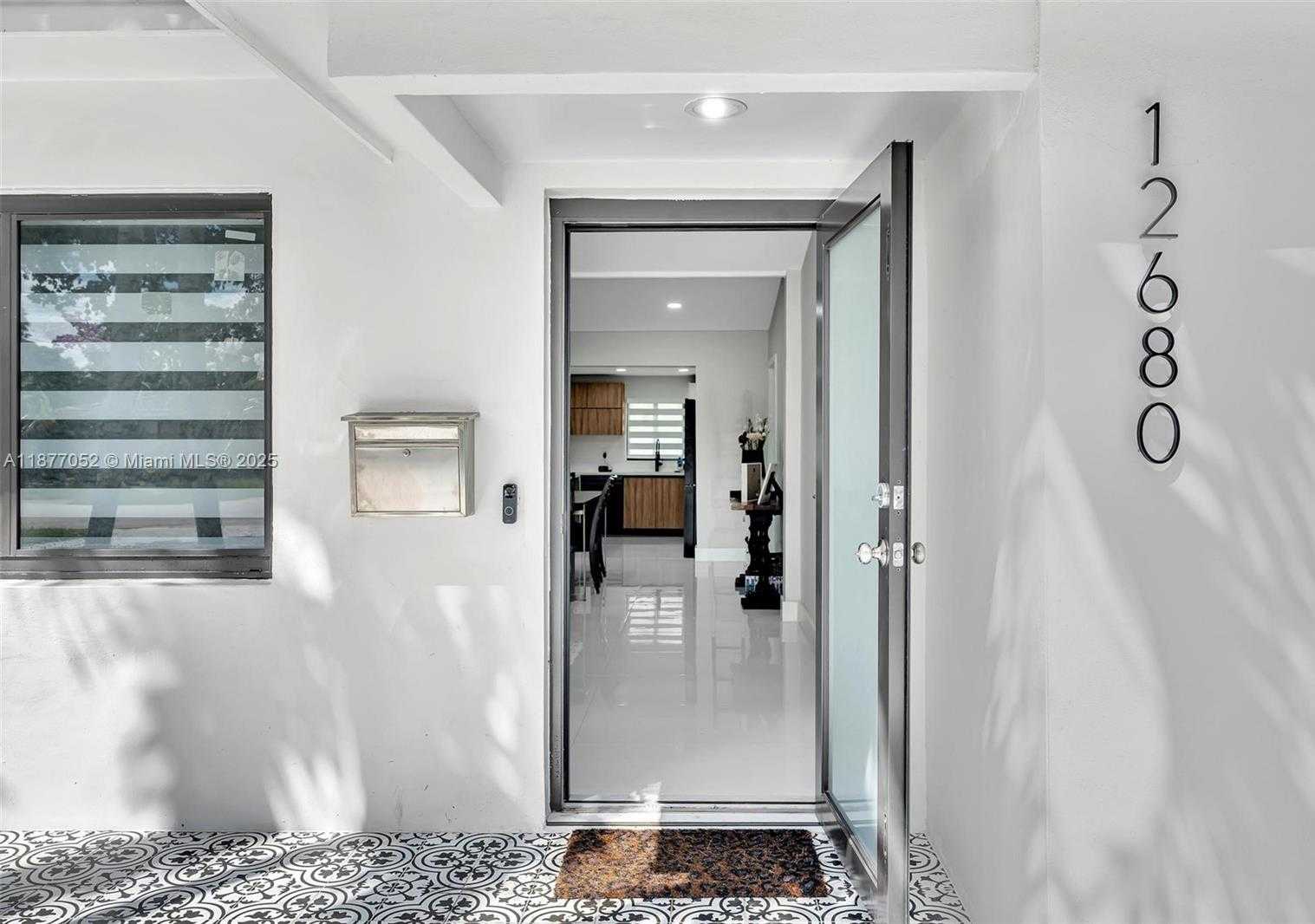 Small Image of 12680 NORTH MIAMI AVE, North Miami Number 9