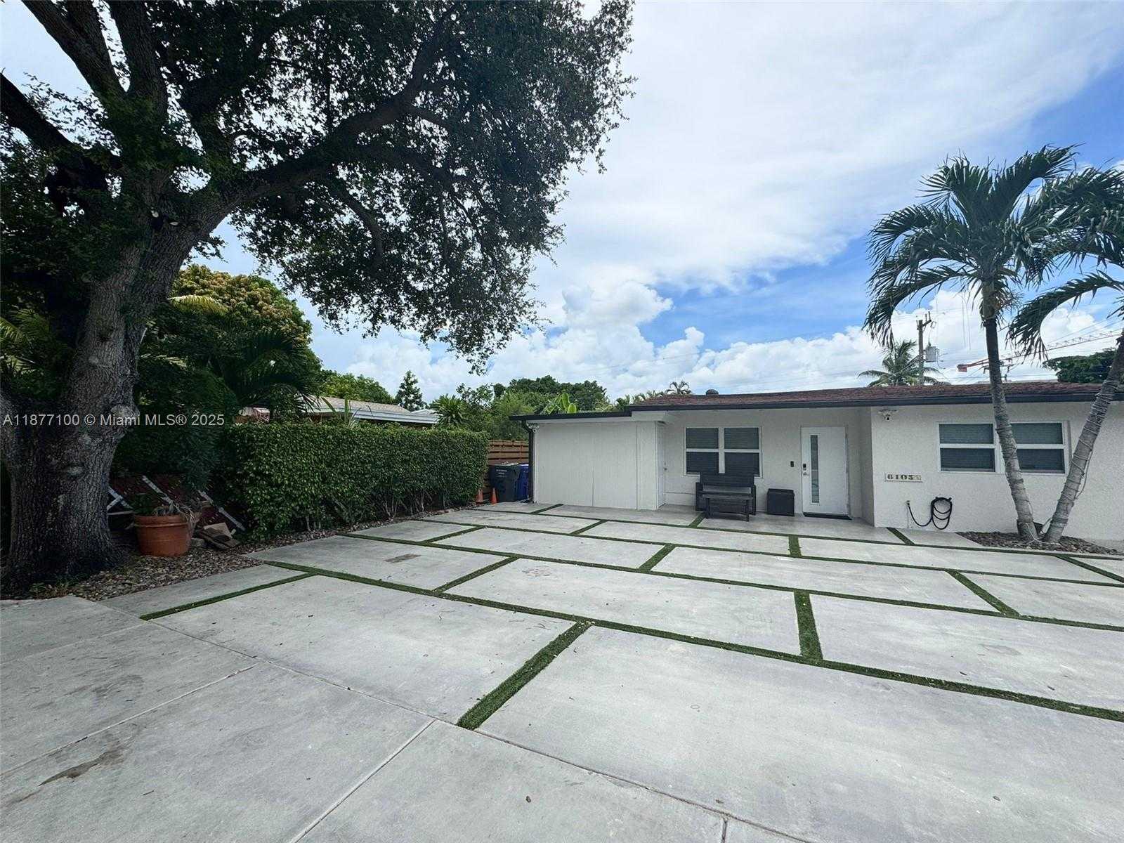 Small Image of 6105 FUNSTON ST, Hollywood Number 2