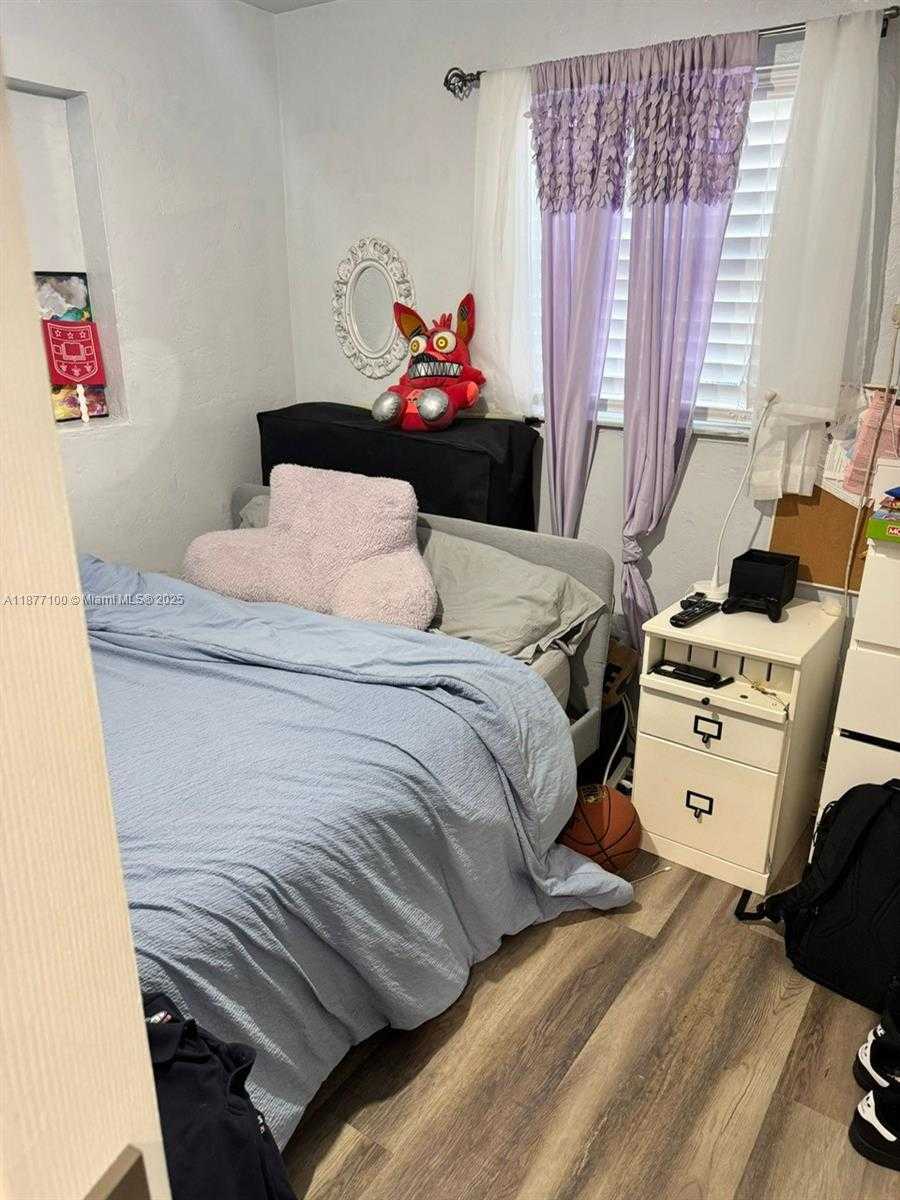Small Image of 6105 FUNSTON ST, Hollywood Number 26