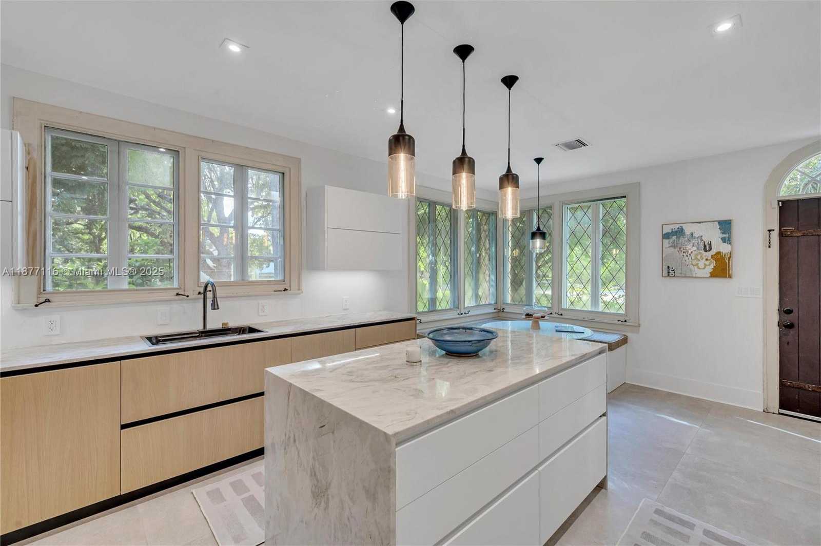 Small Image of 3903 GRANADA BLVD, Coral Gables Number 11