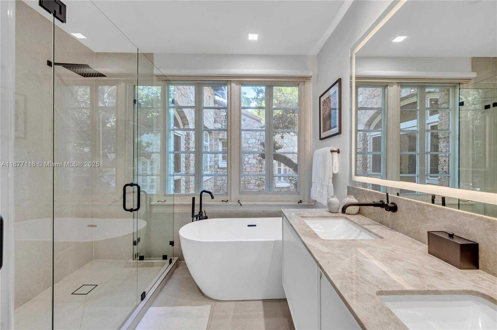 Small Image of 3903 GRANADA BLVD, Coral Gables Number 28