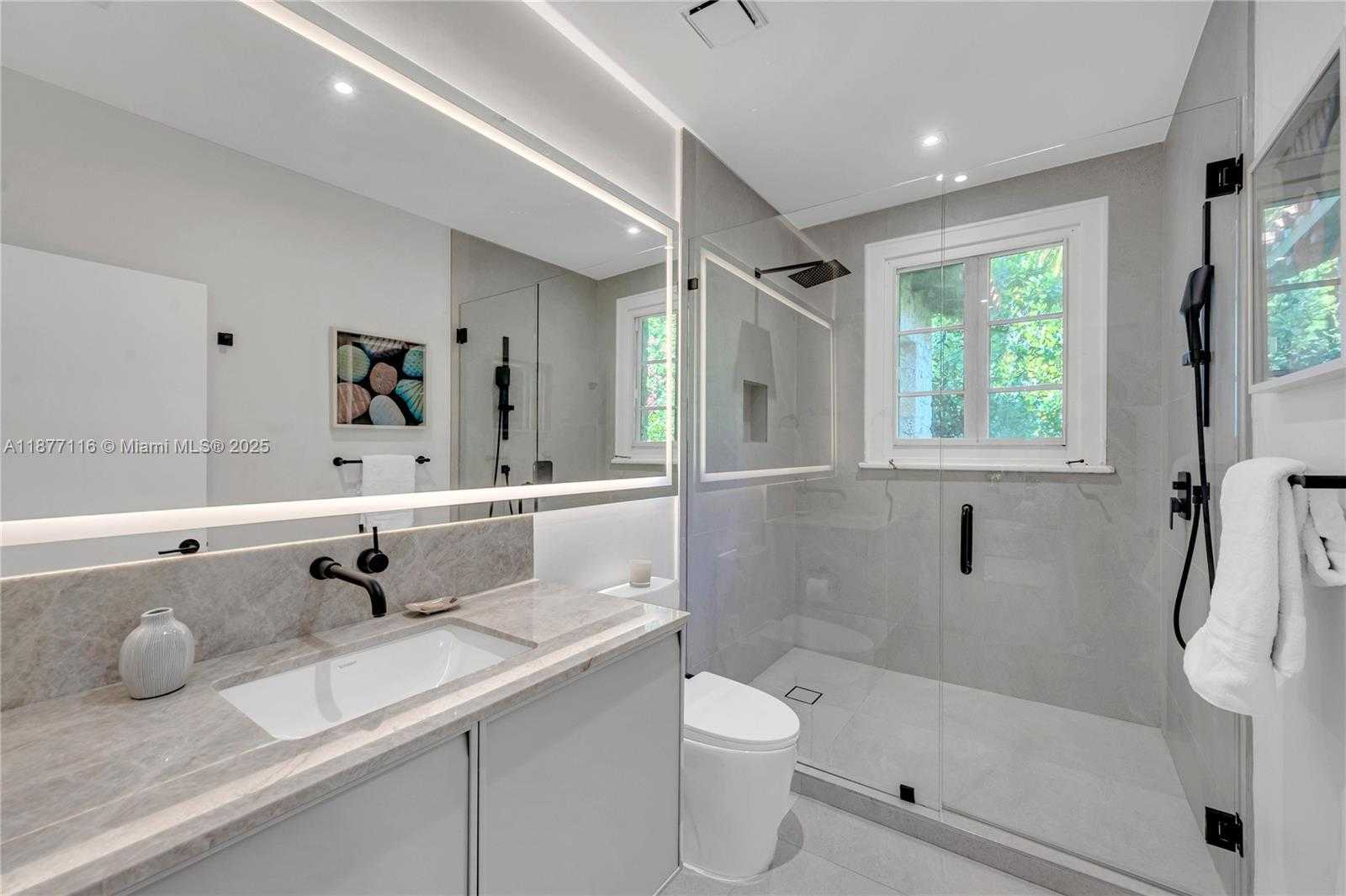 Small Image of 3903 GRANADA BLVD, Coral Gables Number 31
