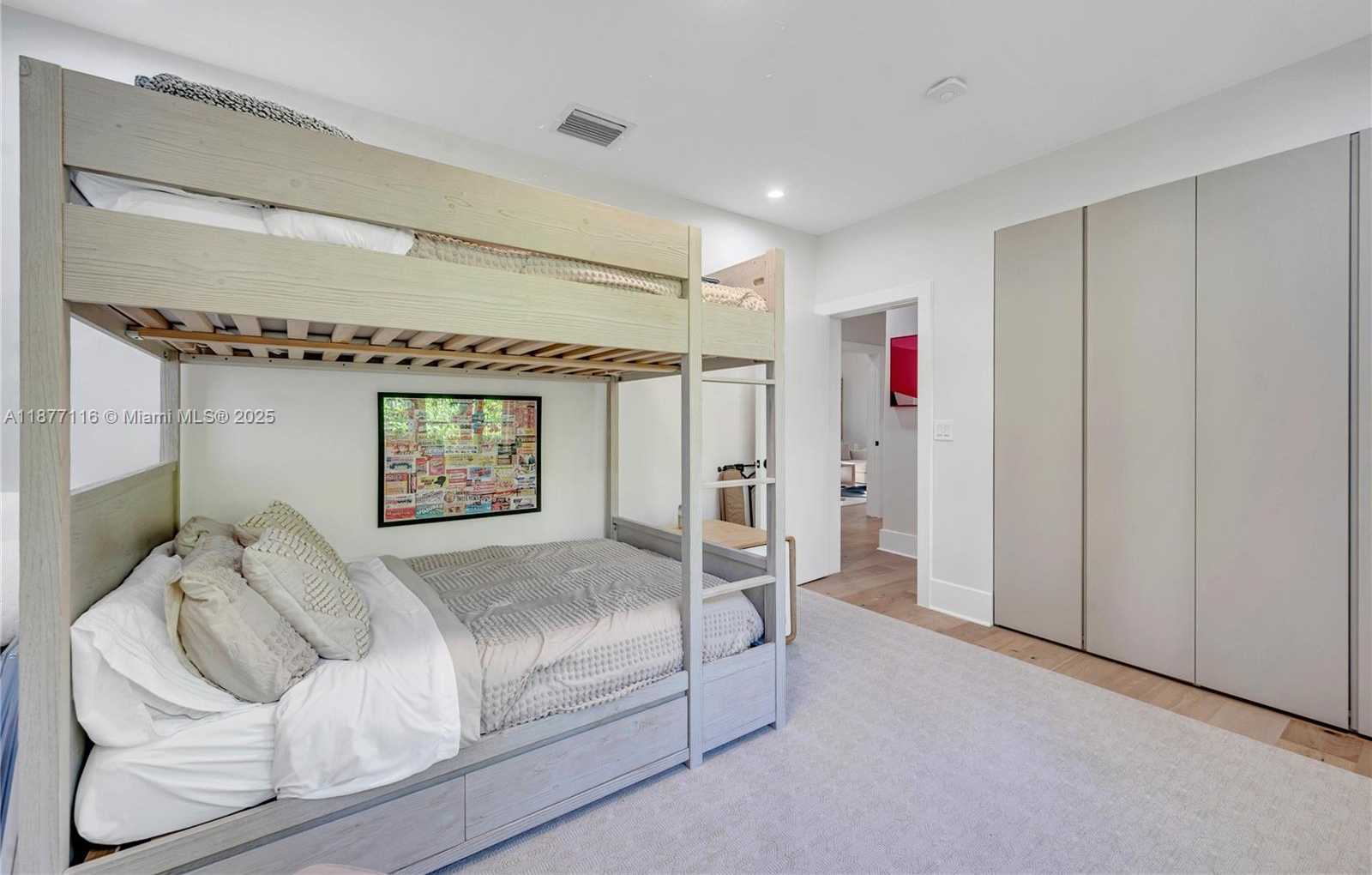 Small Image of 3903 GRANADA BLVD, Coral Gables Number 34