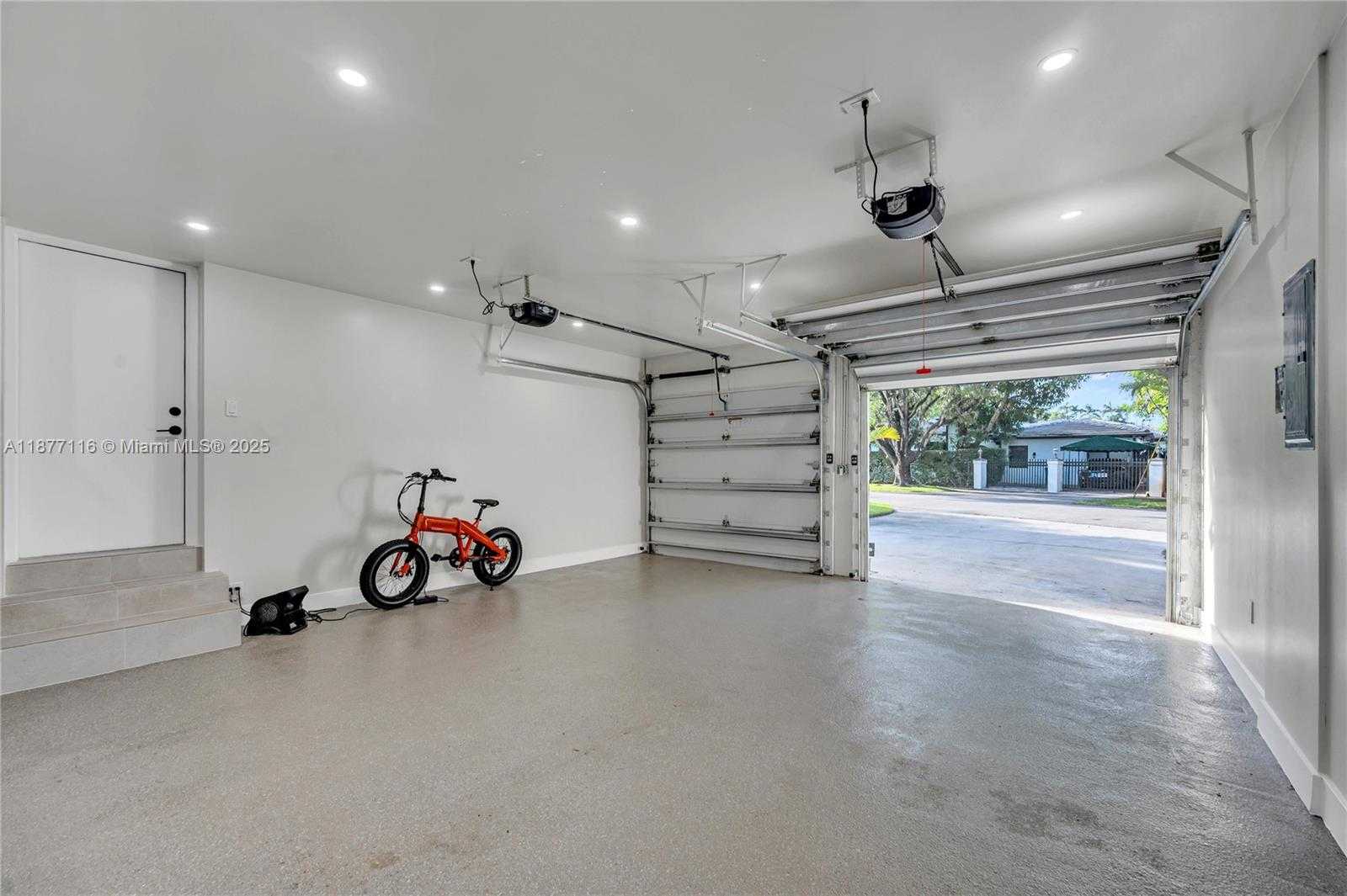 Small Image of 3903 GRANADA BLVD, Coral Gables Number 36