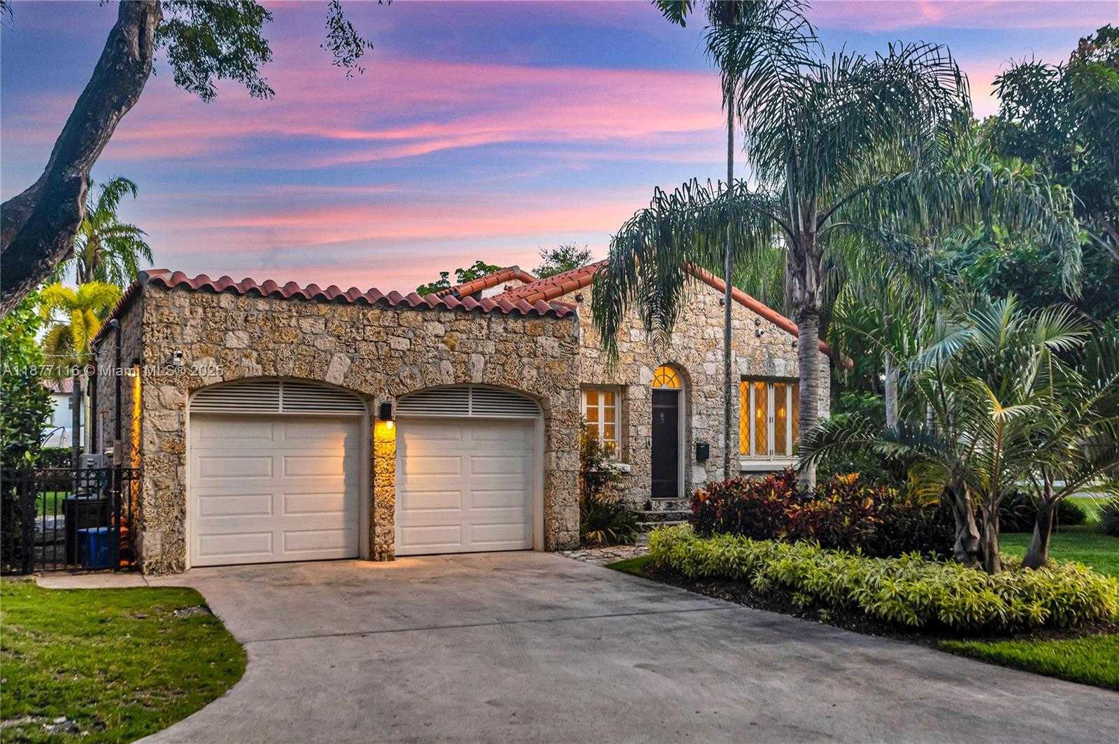 Small Image of 3903 GRANADA BLVD, Coral Gables Number 37