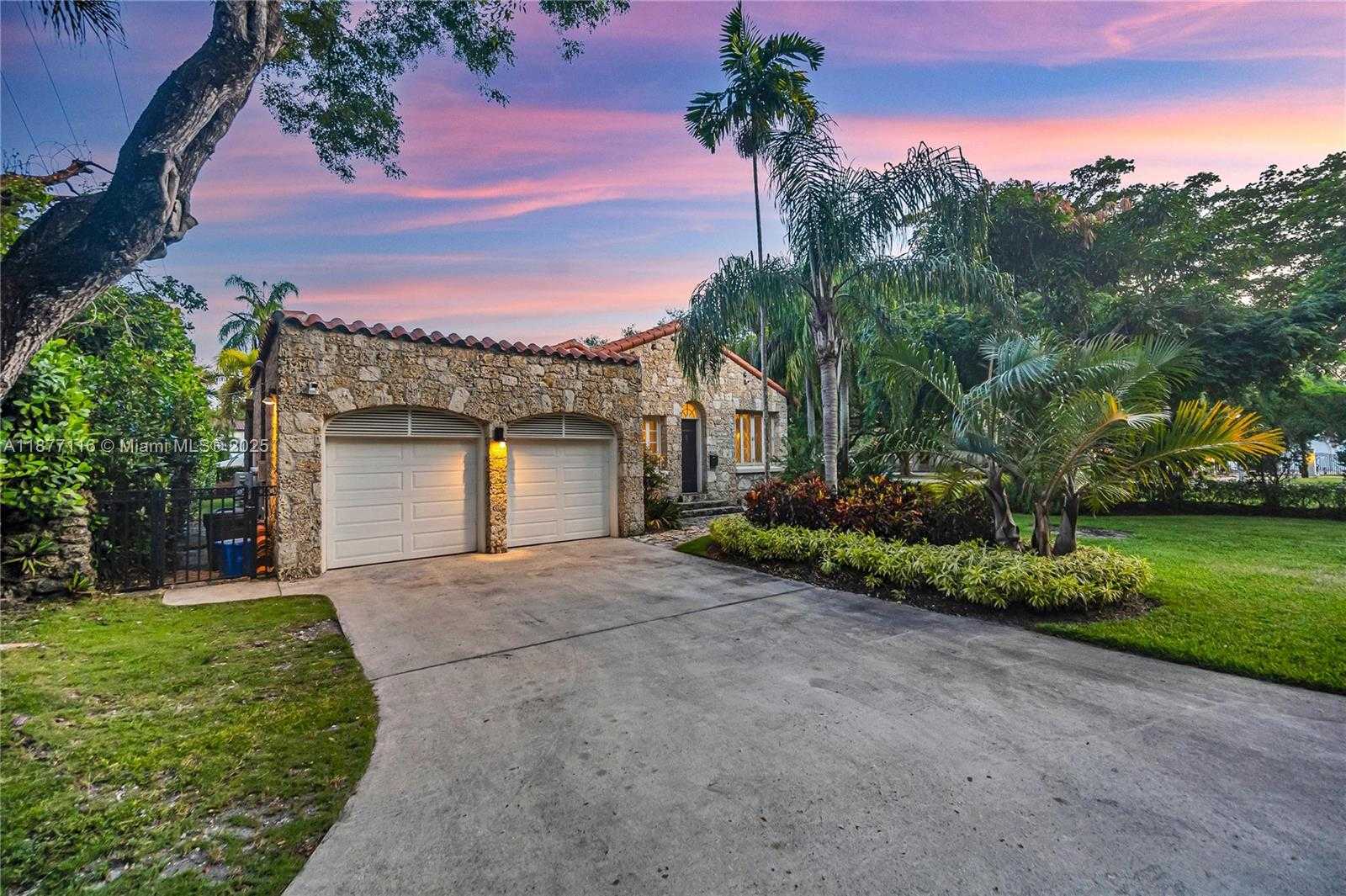Small Image of 3903 GRANADA BLVD, Coral Gables Number 38
