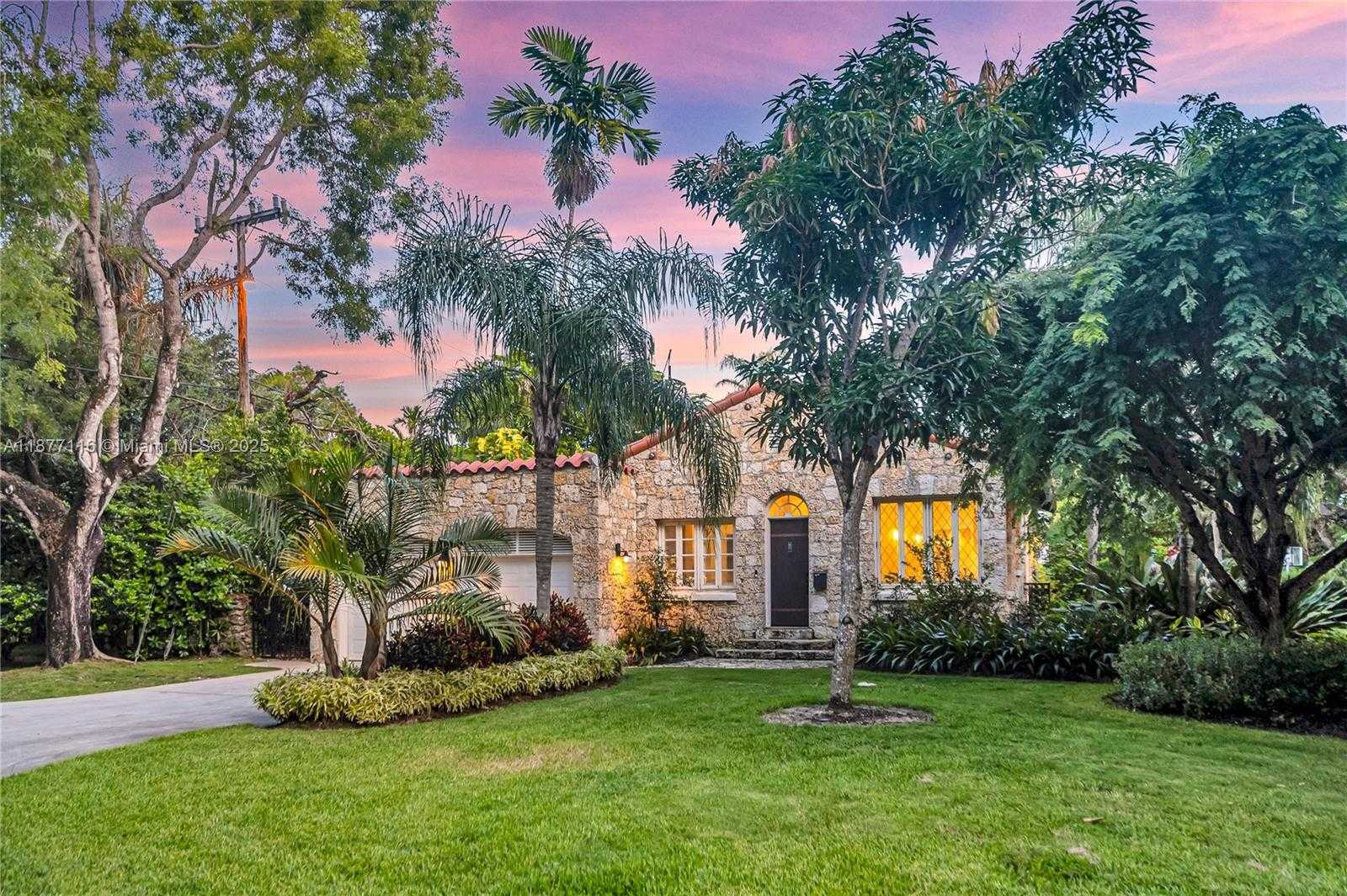 Small Image of 3903 GRANADA BLVD, Coral Gables Number 40