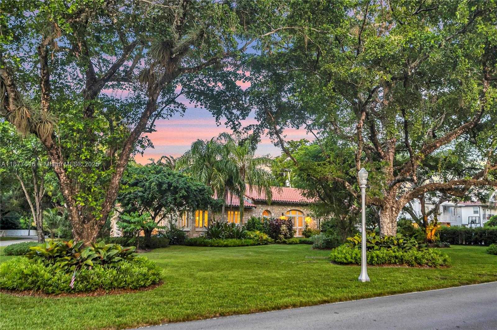 Small Image of 3903 GRANADA BLVD, Coral Gables Number 42