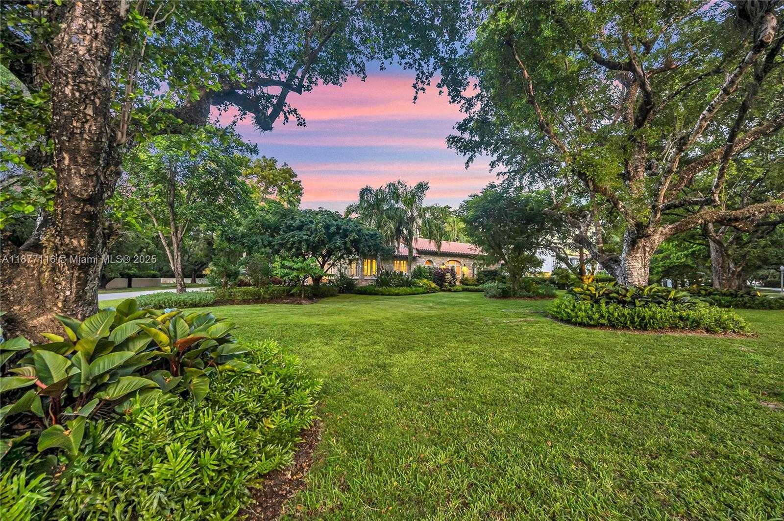Small Image of 3903 GRANADA BLVD, Coral Gables Number 43