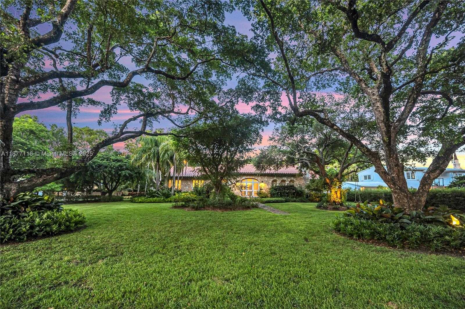 Small Image of 3903 GRANADA BLVD, Coral Gables Number 46