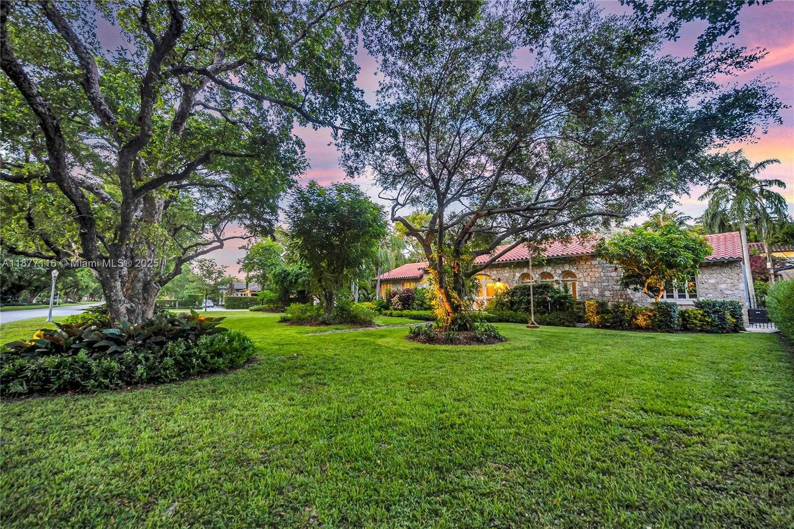 Small Image of 3903 GRANADA BLVD, Coral Gables Number 48