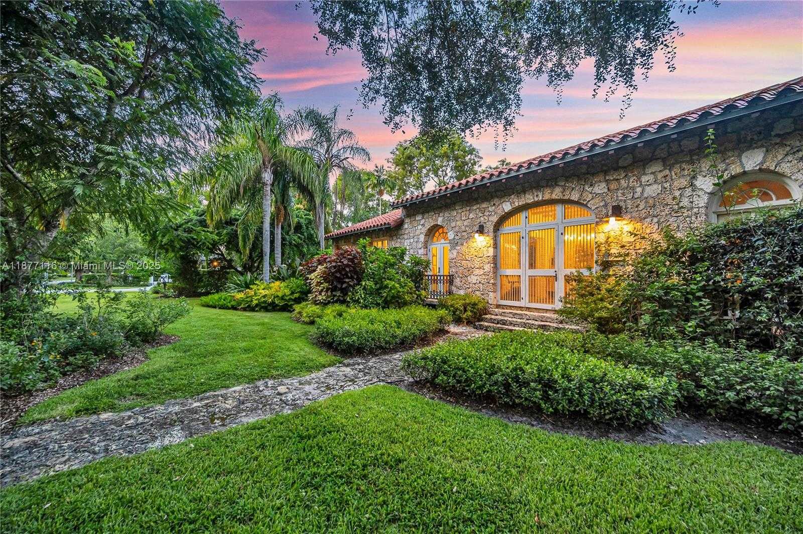 Small Image of 3903 GRANADA BLVD, Coral Gables Number 50