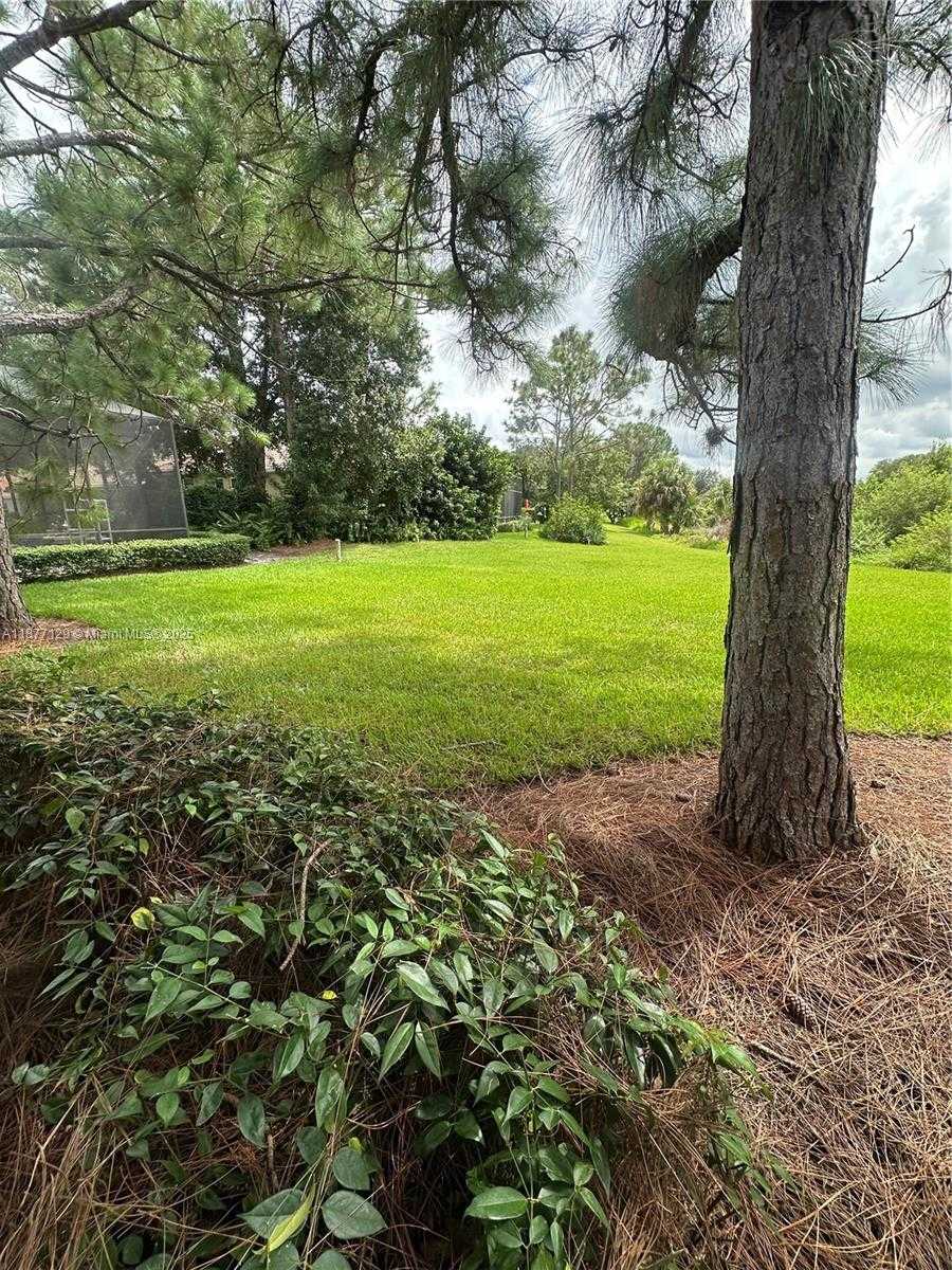 Small Image of 8929 WEST FIRST TEE RD, Saint Lucie West Number 16