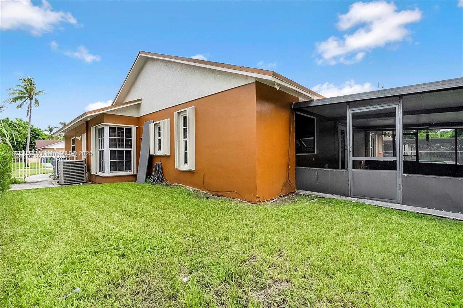 Small Image of 3568 SOUTH WEST 69TH WAY, Miramar Number 30