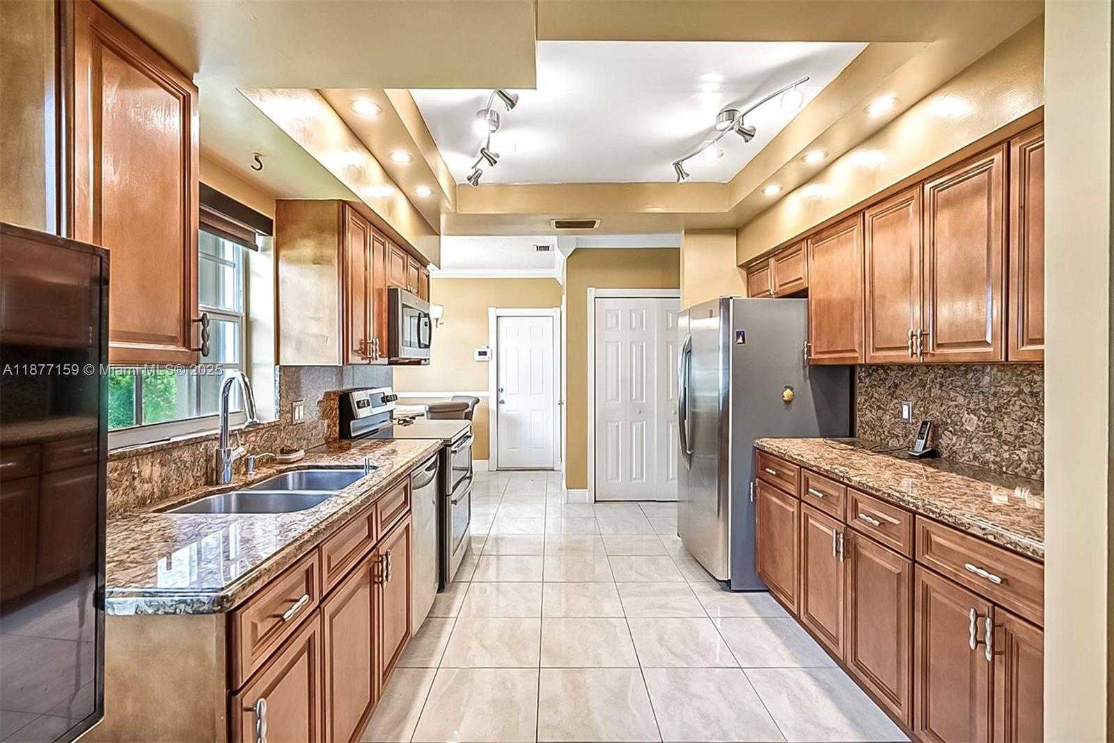Small Image of 3568 SOUTH WEST 69TH WAY, Miramar Number 9