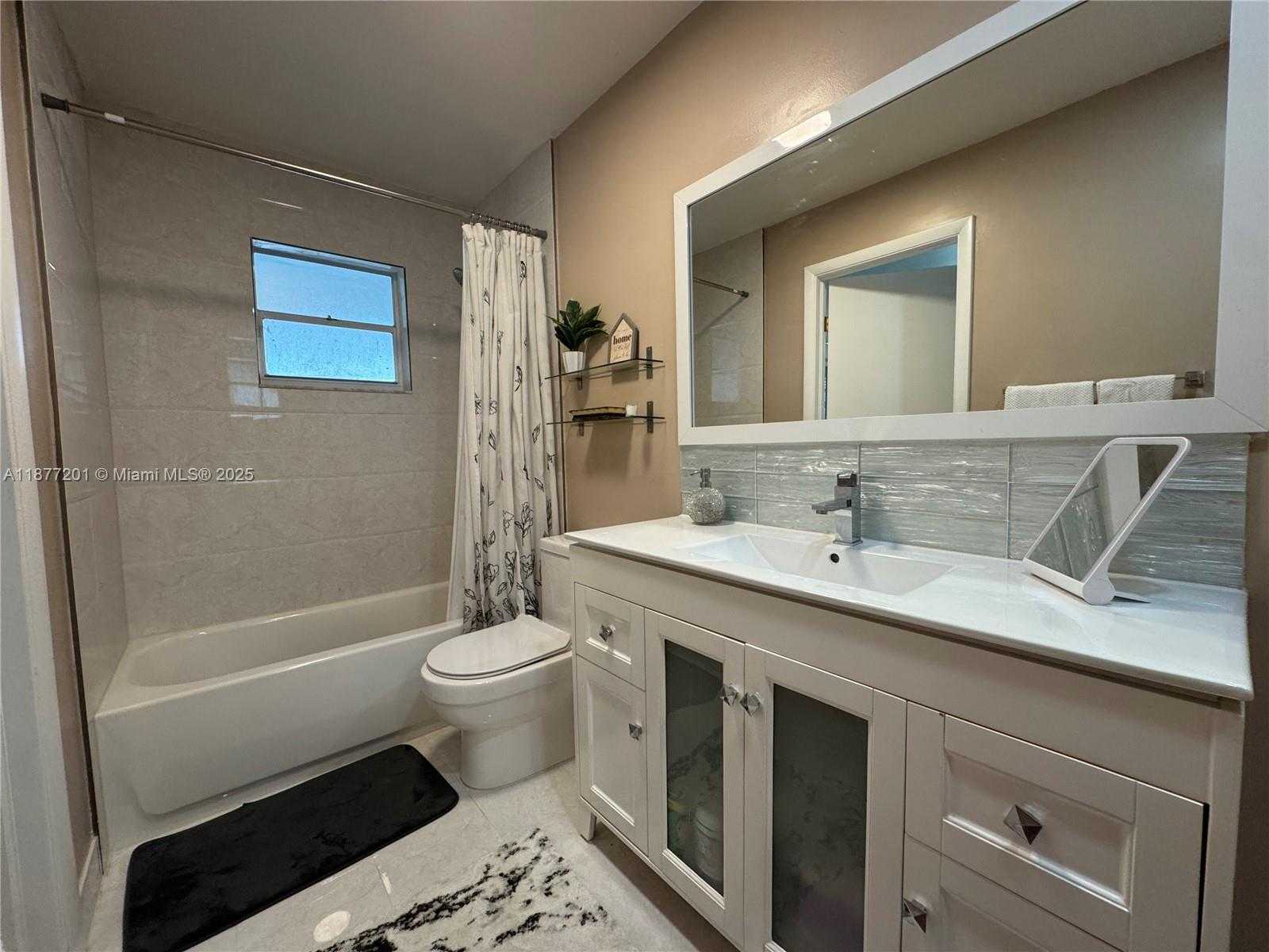 Small Image of 11235 SOUTH WEST 143RD CT, Miami Number 12