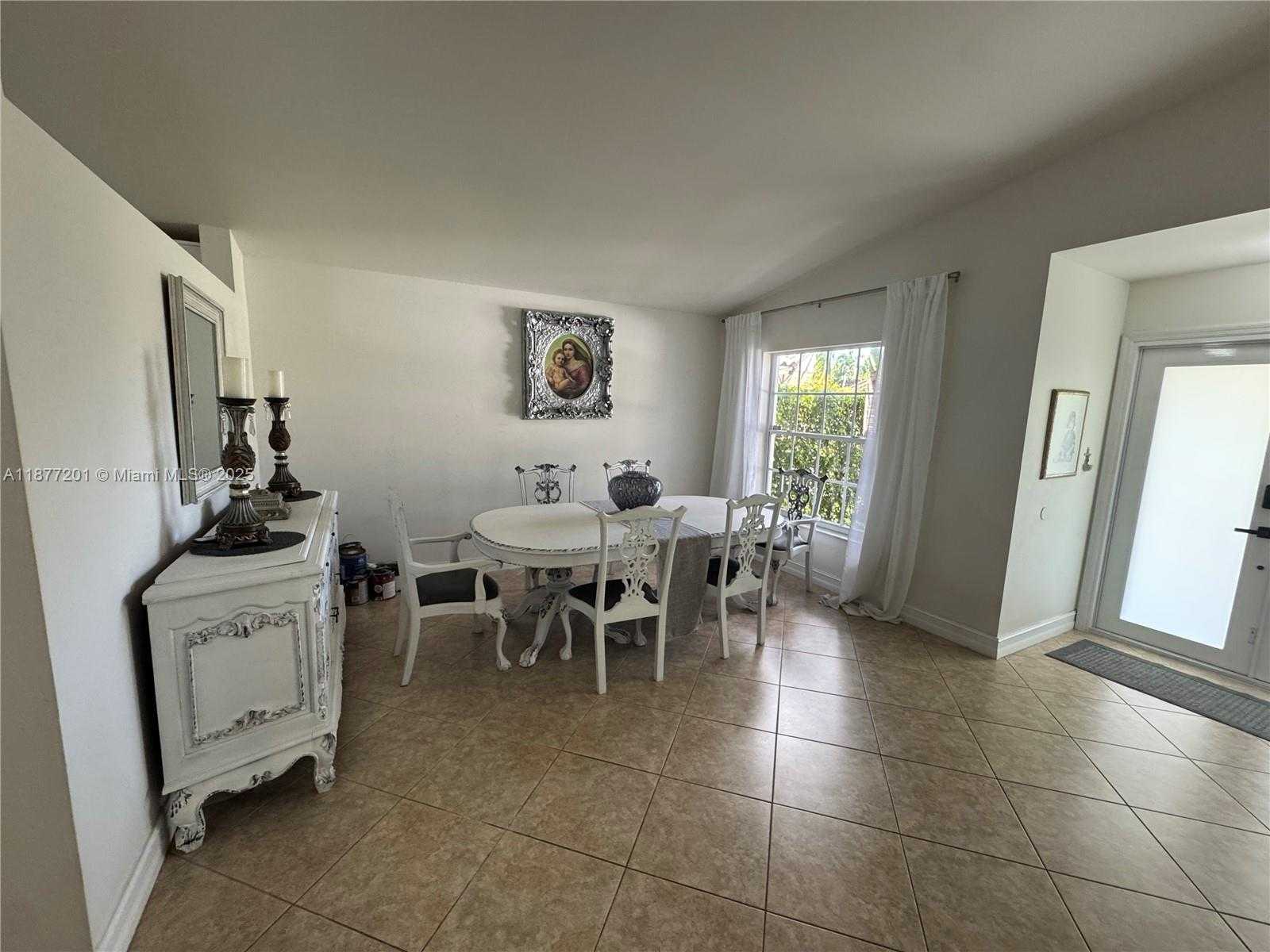 Small Image of 11235 SOUTH WEST 143RD CT, Miami Number 3