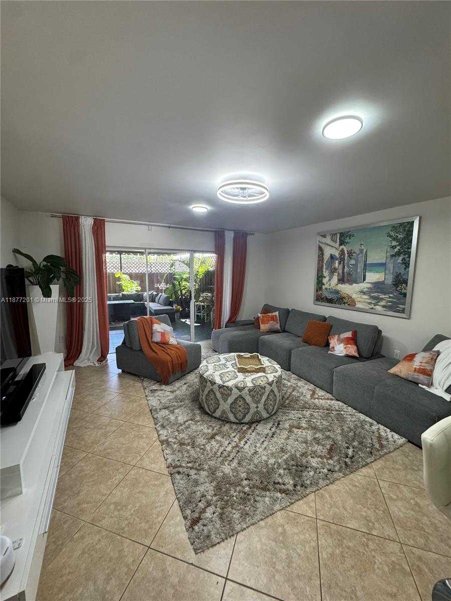 Small Image of 11235 SOUTH WEST 143RD CT, Miami Number 5