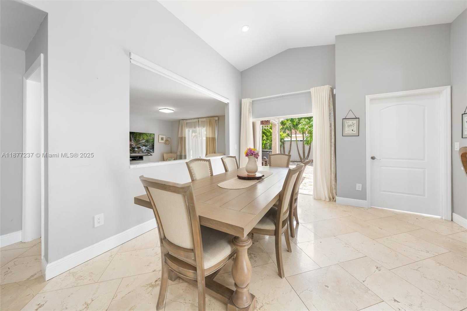 Small Image of Miami Number 6