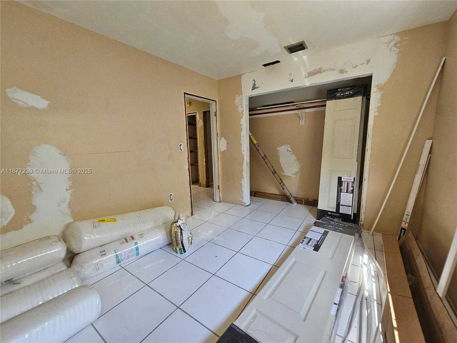 Small Image of 7648 CORAL BLVD, Miramar Number 10