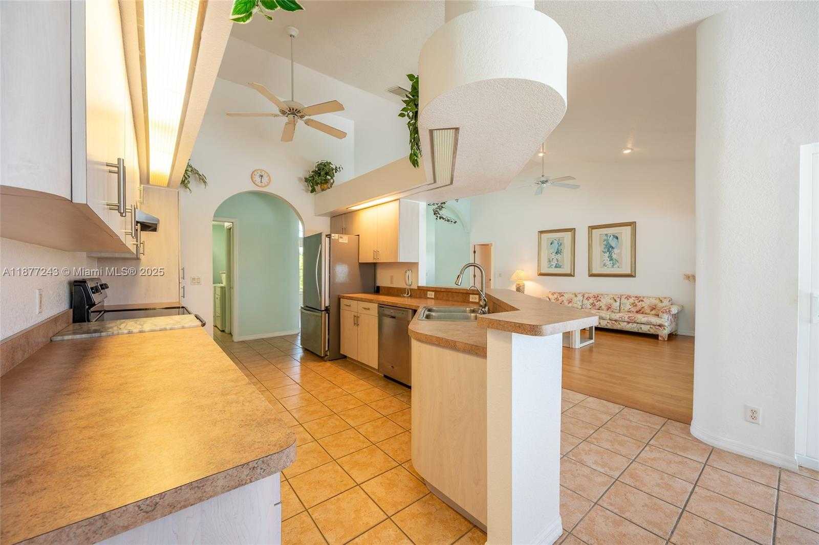 Small Image of 3902 SOUTH EAST 13TH AVE, Cape Coral Number 14