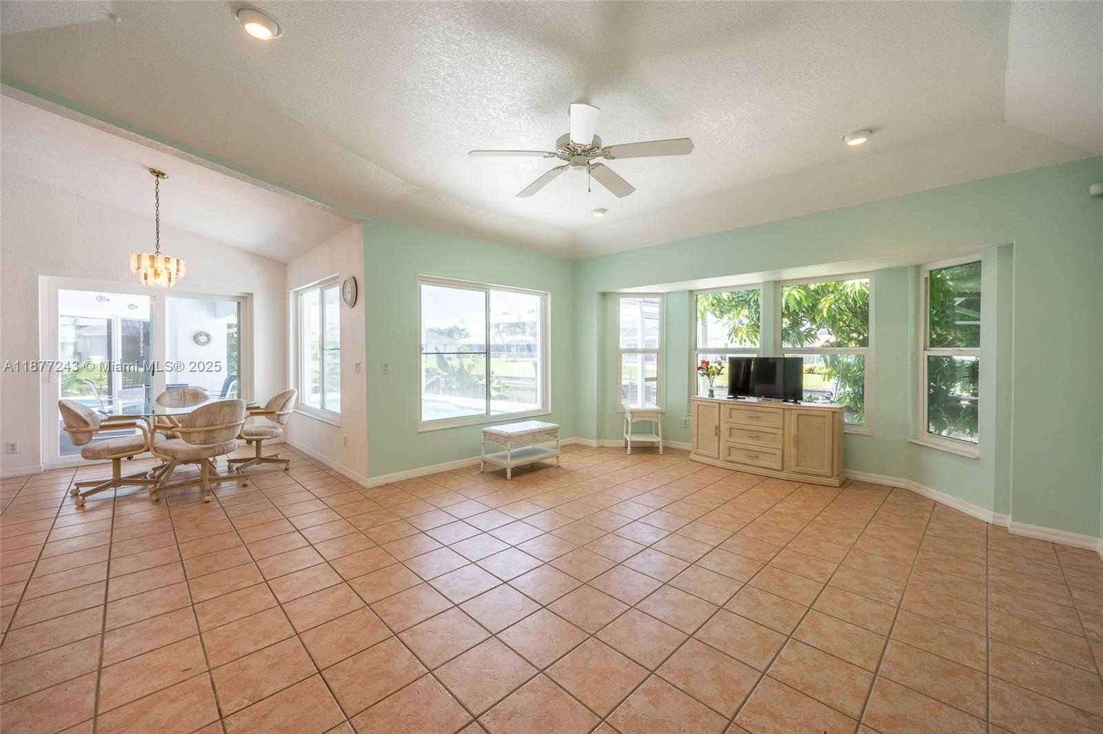 Small Image of 3902 SOUTH EAST 13TH AVE, Cape Coral Number 19