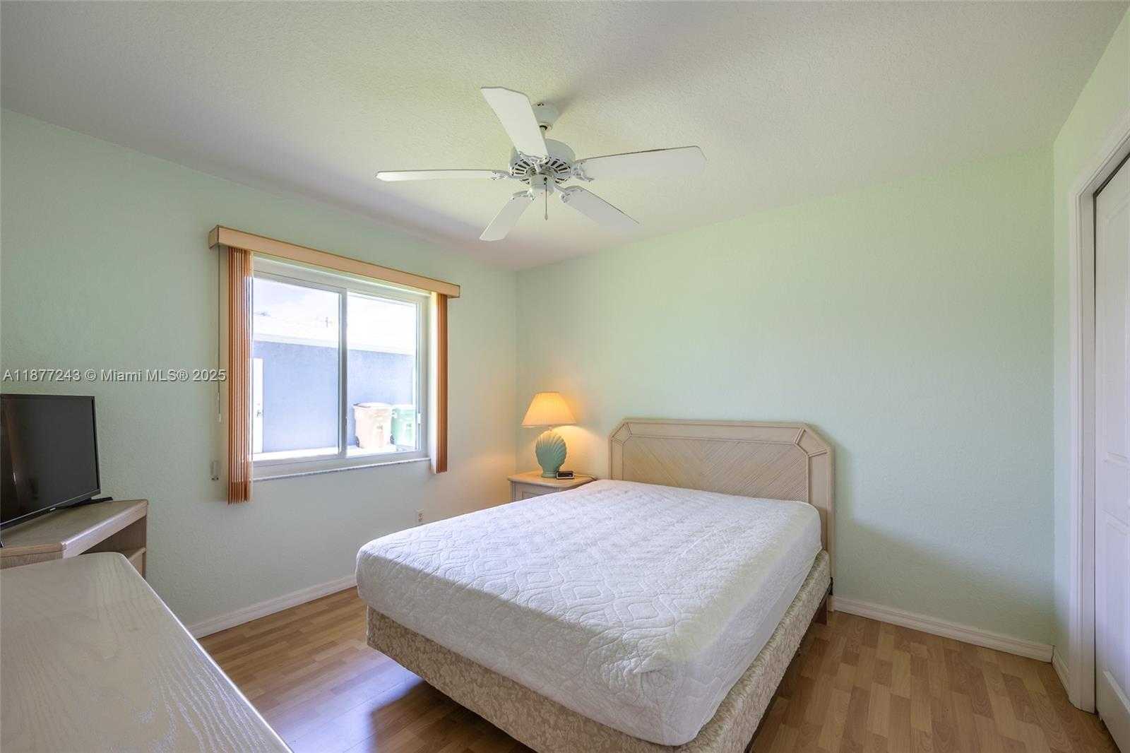 Small Image of 3902 SOUTH EAST 13TH AVE, Cape Coral Number 32