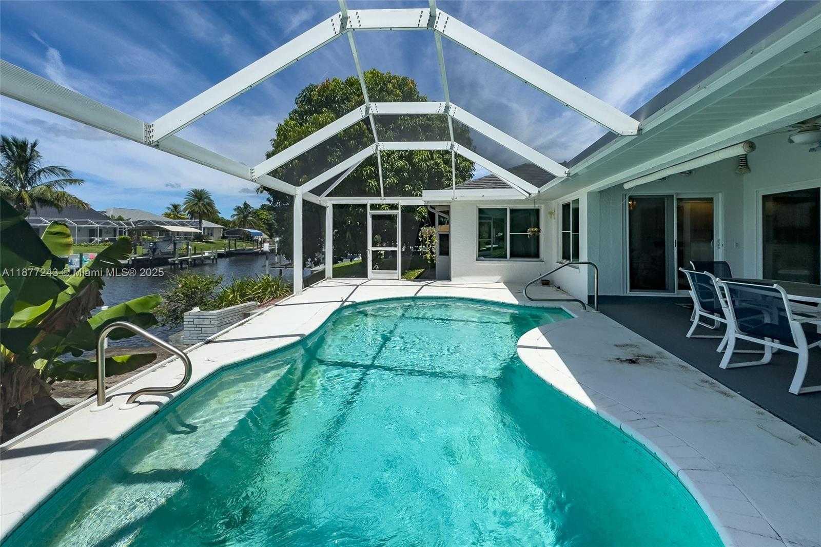Small Image of 3902 SOUTH EAST 13TH AVE, Cape Coral Number 4