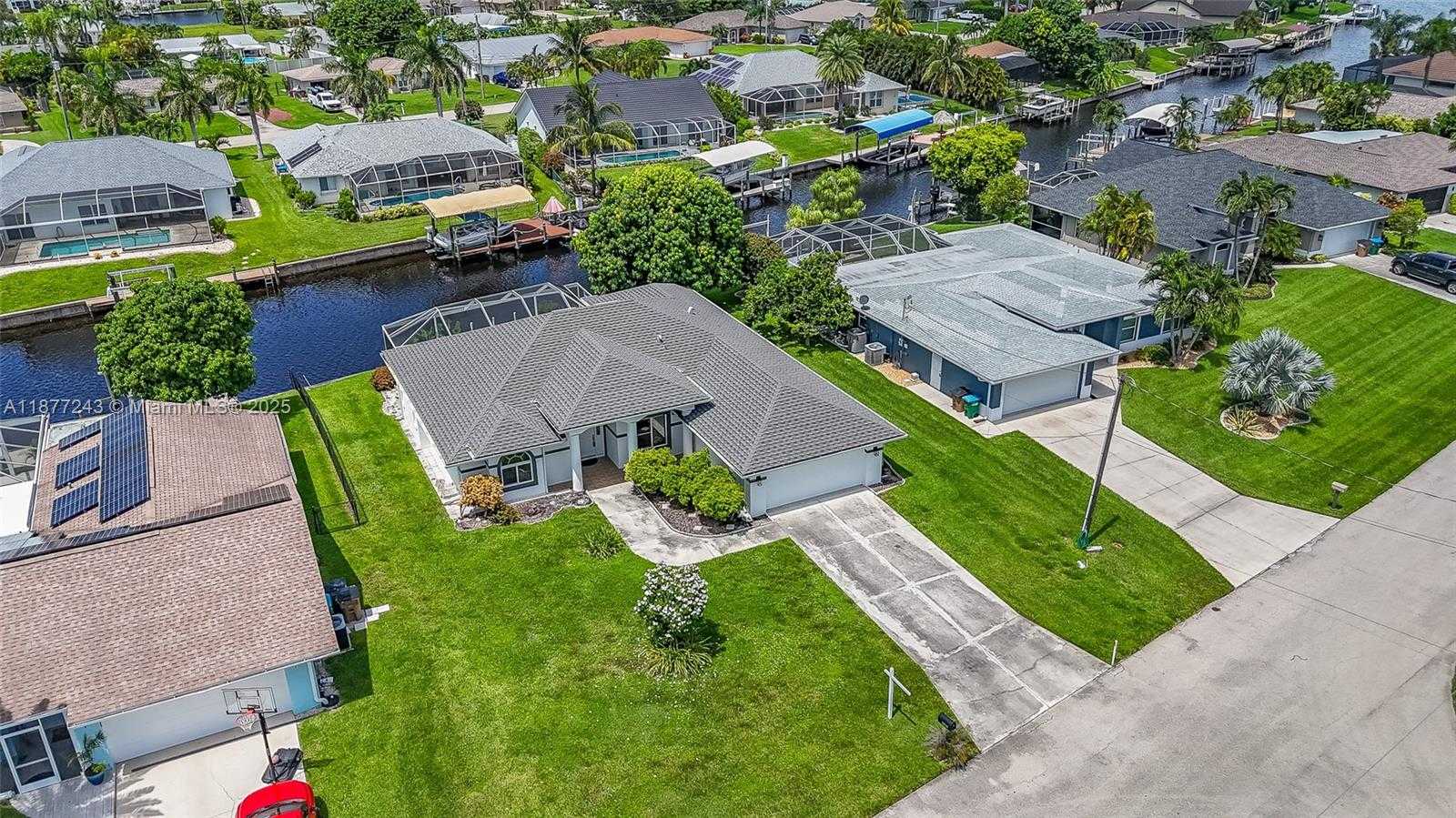 Small Image of 3902 SOUTH EAST 13TH AVE, Cape Coral Number 6