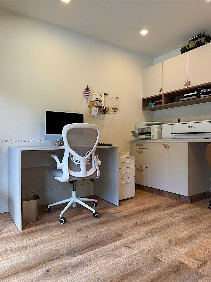 Small Image of 4100 SOUTH WEST 102ND AVE, Davie Number 20
