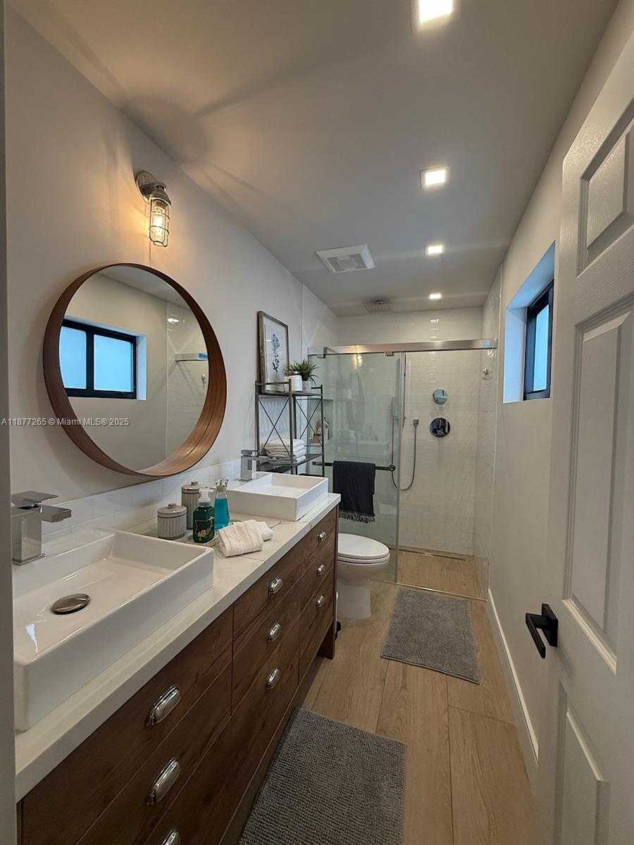 Small Image of 4100 SOUTH WEST 102ND AVE, Davie Number 34