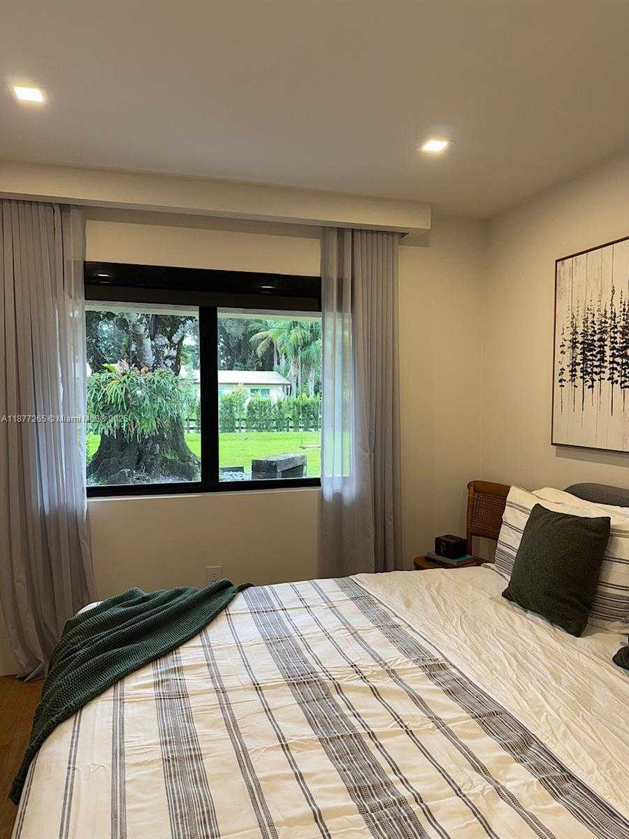 Small Image of 4100 SOUTH WEST 102ND AVE, Davie Number 40