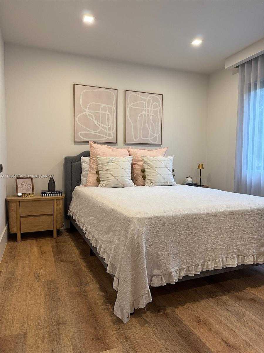 Small Image of 4100 SOUTH WEST 102ND AVE, Davie Number 47