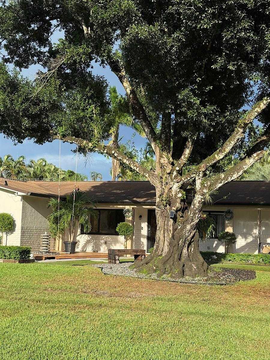 Small Image of 4100 SOUTH WEST 102ND AVE, Davie Number 57