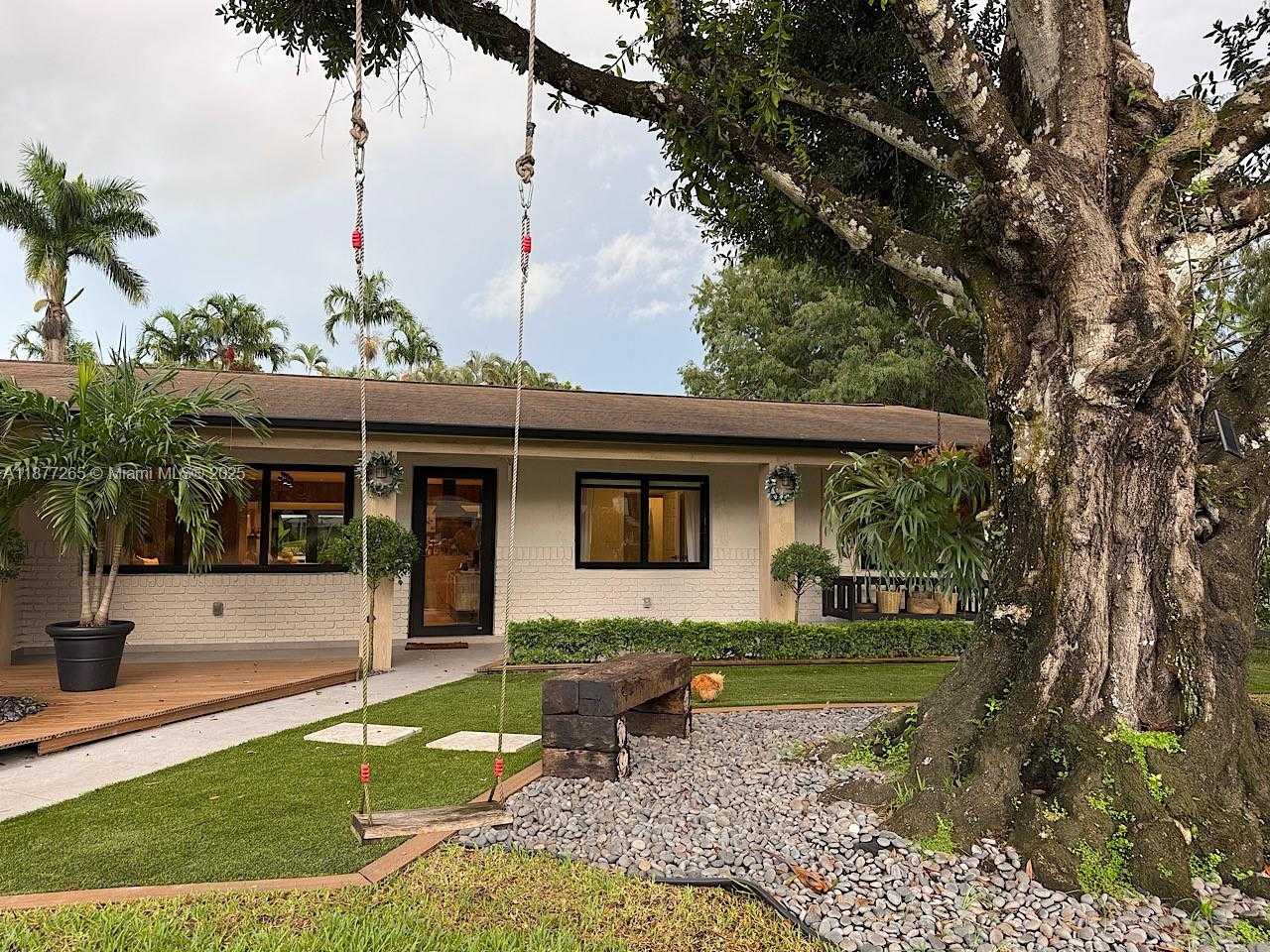 Small Image of 4100 SOUTH WEST 102ND AVE, Davie Number 60