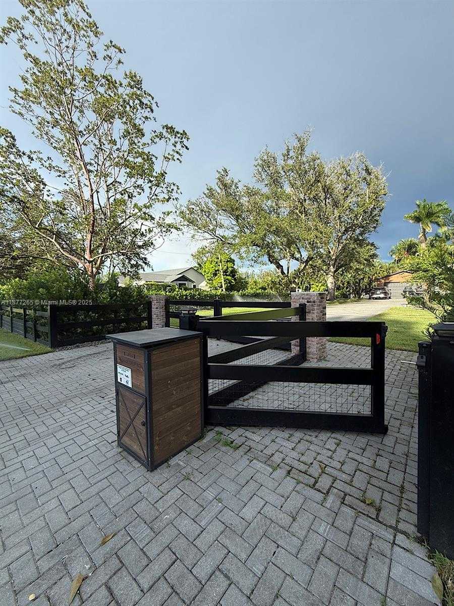 Small Image of 4100 SOUTH WEST 102ND AVE, Davie Number 66