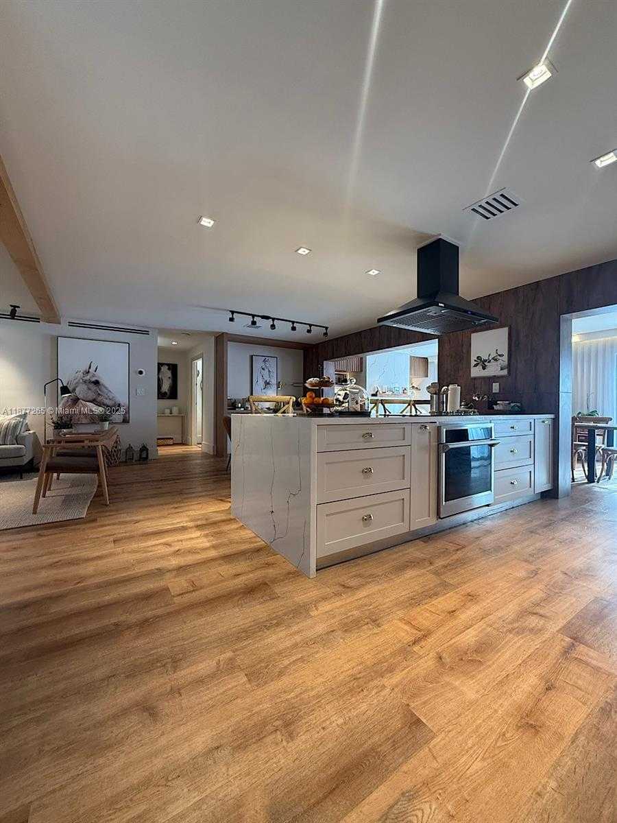 Small Image of 4100 SOUTH WEST 102ND AVE, Davie Number 8