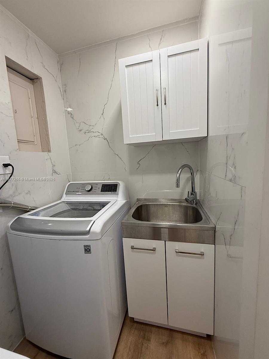 Small Image of 4100 SOUTH WEST 102ND AVE, Davie Number 92