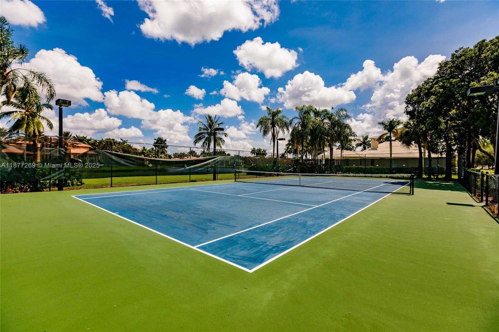 Small Image of 12641 NORTH STONEBROOK CIR, Davie Number 48