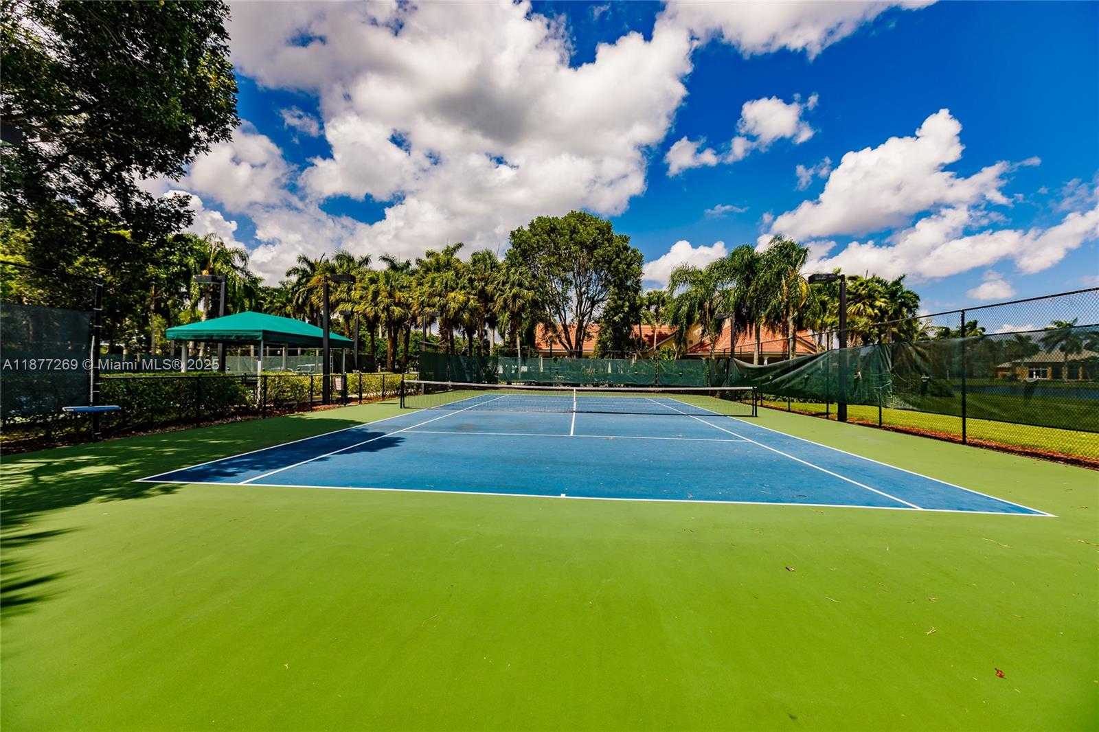 Small Image of 12641 NORTH STONEBROOK CIR, Davie Number 49