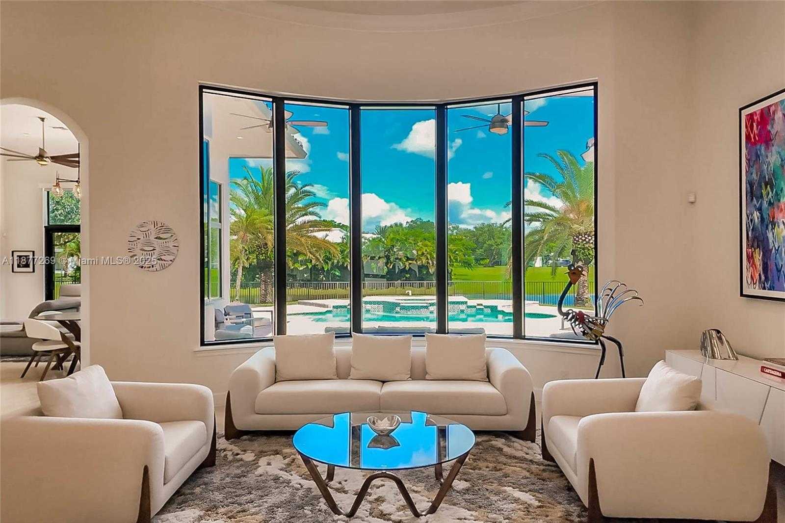 Small Image of 12641 NORTH STONEBROOK CIR, Davie Number 5