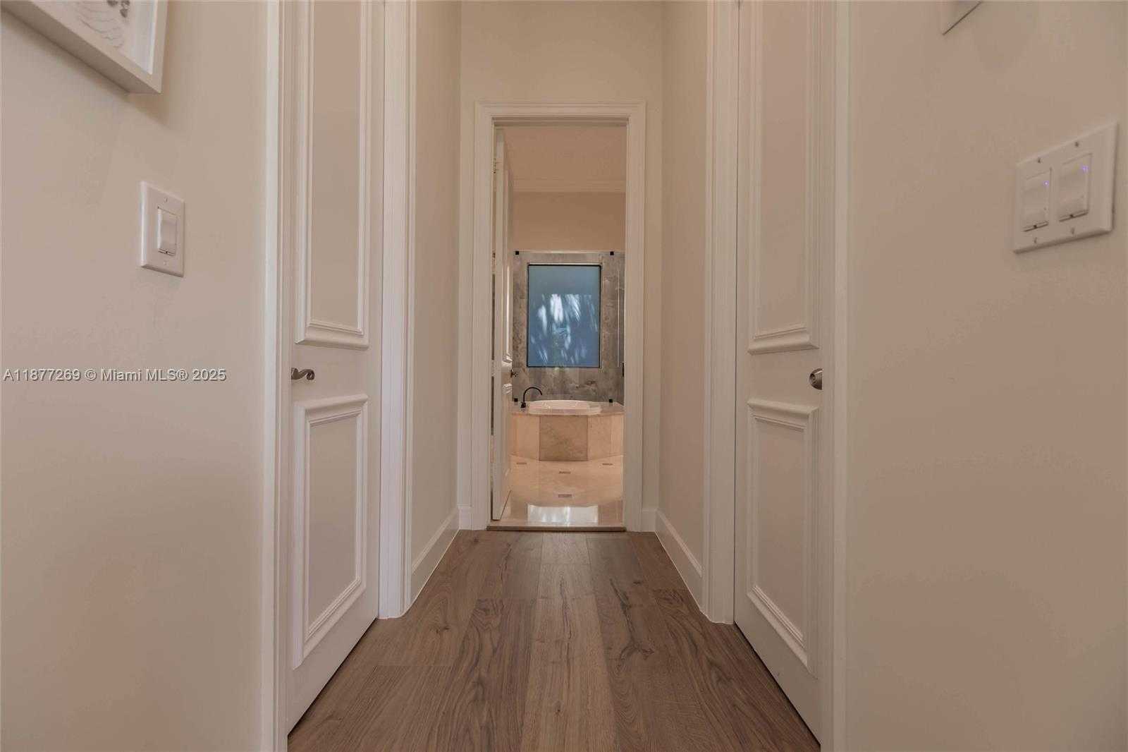 Small Image of 12641 NORTH STONEBROOK CIR, Davie Number 55