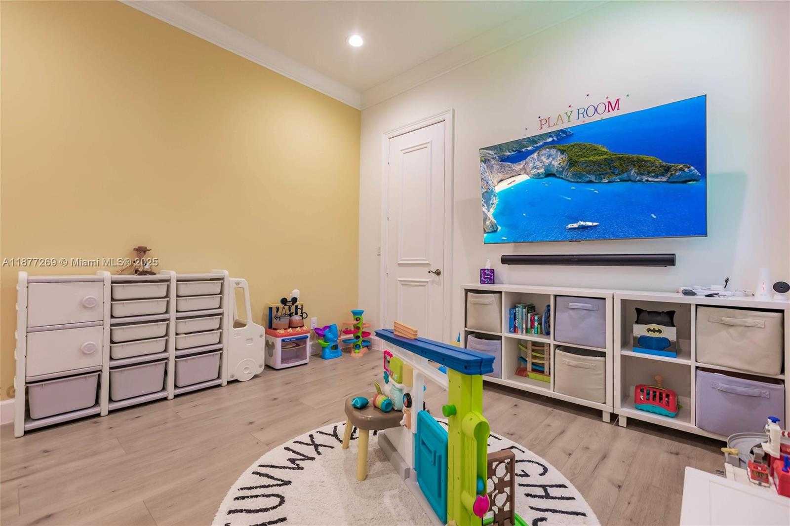 Small Image of 12641 NORTH STONEBROOK CIR, Davie Number 60